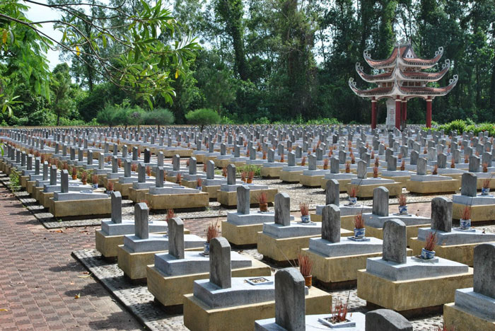 Luận giải giấc mơ thấy mộ và đánh con gì
